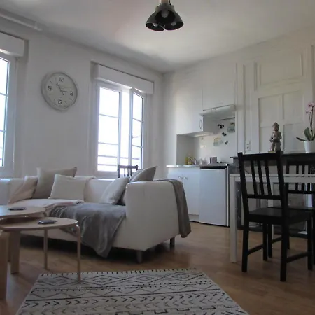 Апартаменты Les Gites De Claire & Antoine