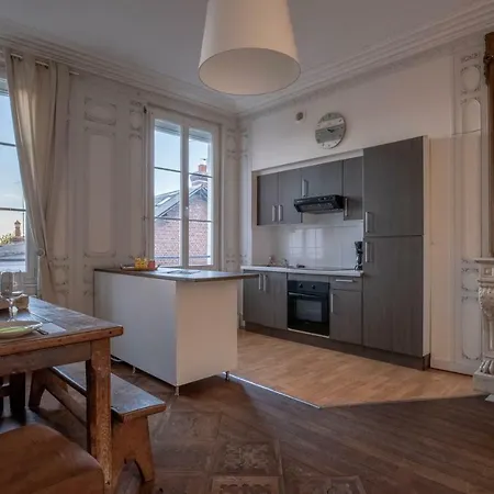 Les De Claire 아파트