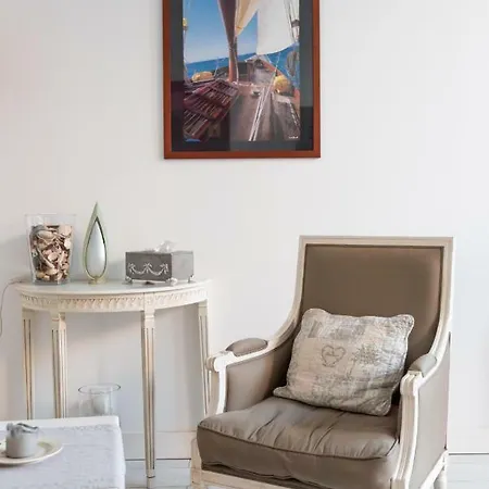 Апартаменты Les Gites De Claire & Antoine *