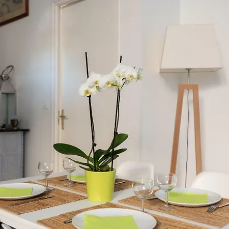 Апартаменты Les Gites De Claire & Antoine Онфлёр